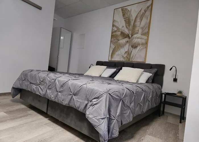 Offbase No6 公寓式酒店